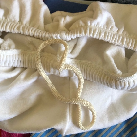 Offline White Crop Shorts Medium Run Larger - Picture 7 of 8